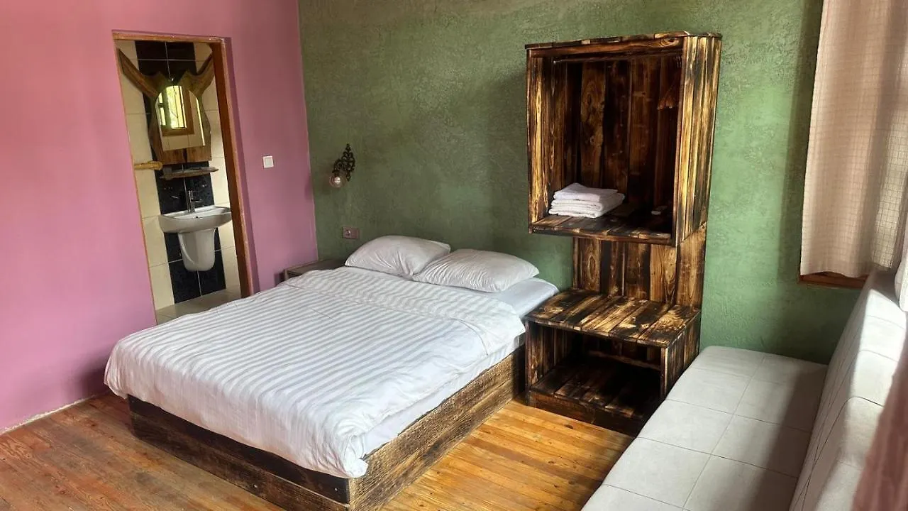 Otel Wood House Antalya 3*,