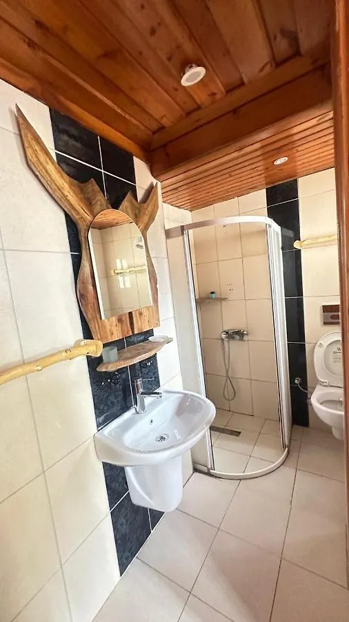 Otel Wood House Antalya 3*,