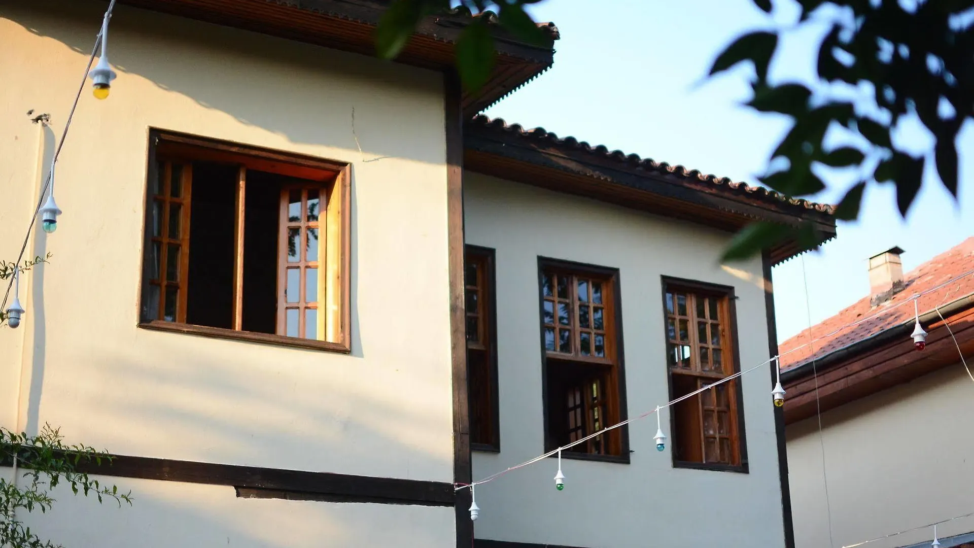 Otel Wood House Antalya 3*,